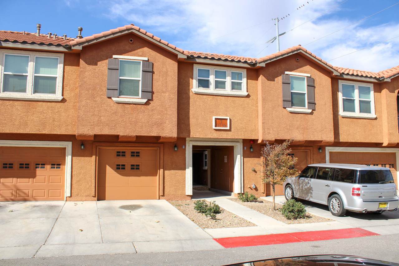 601 Menaul Boulevard - Photo 1