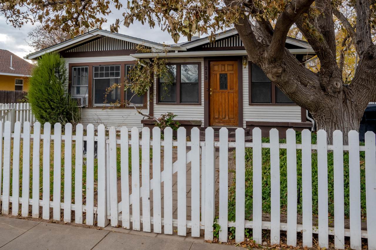 213 Harvard Drive - Photo 1