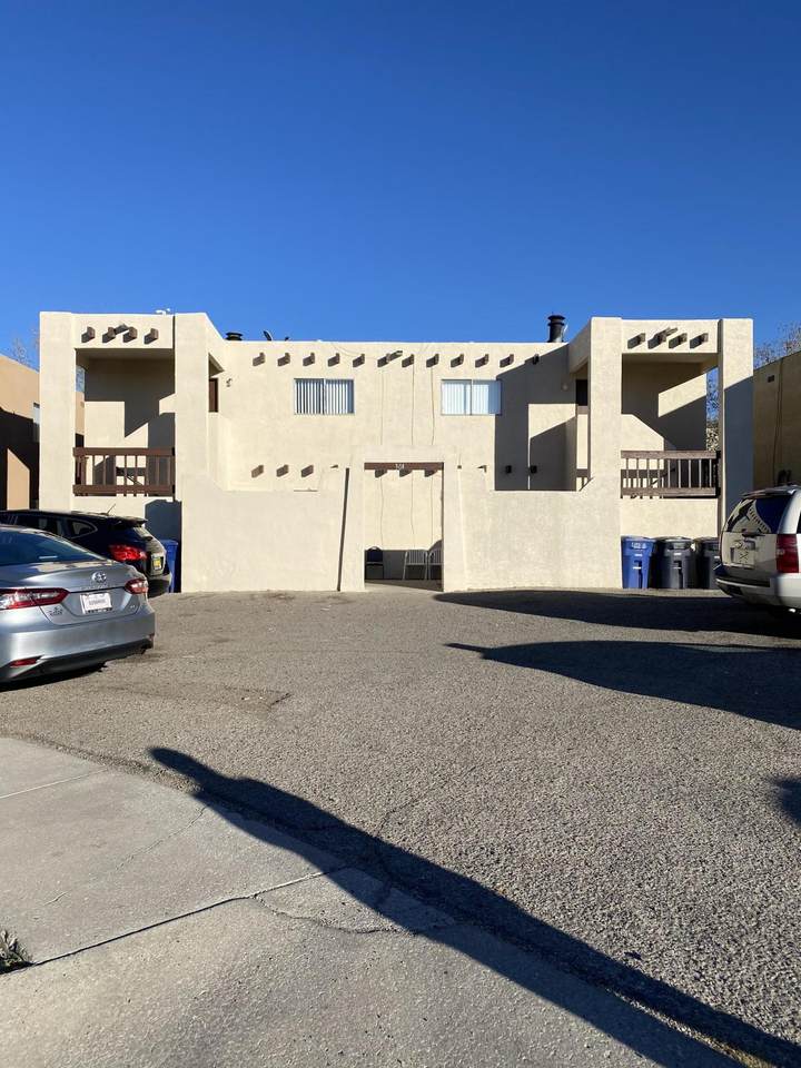 304 Dunes Place - Photo 1