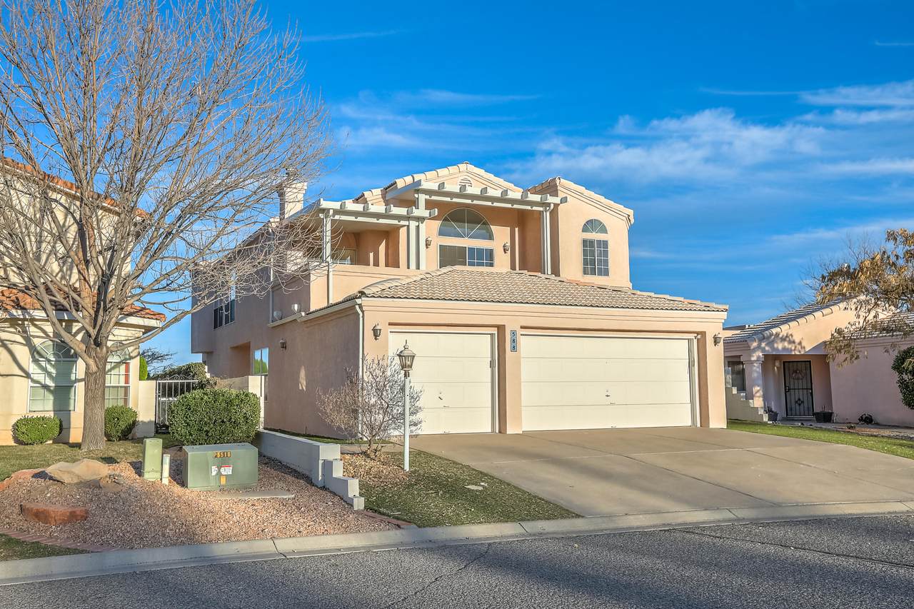 588 Superstition Drive - Photo 1