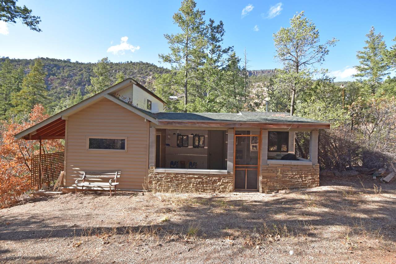 192 River Drive - Photo 1