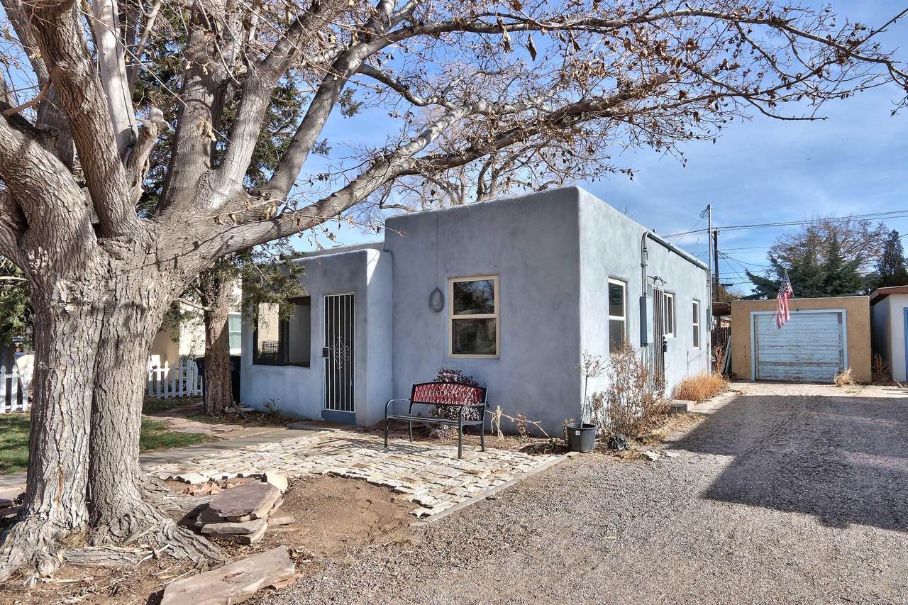 334 Carlisle Boulevard - Photo 1