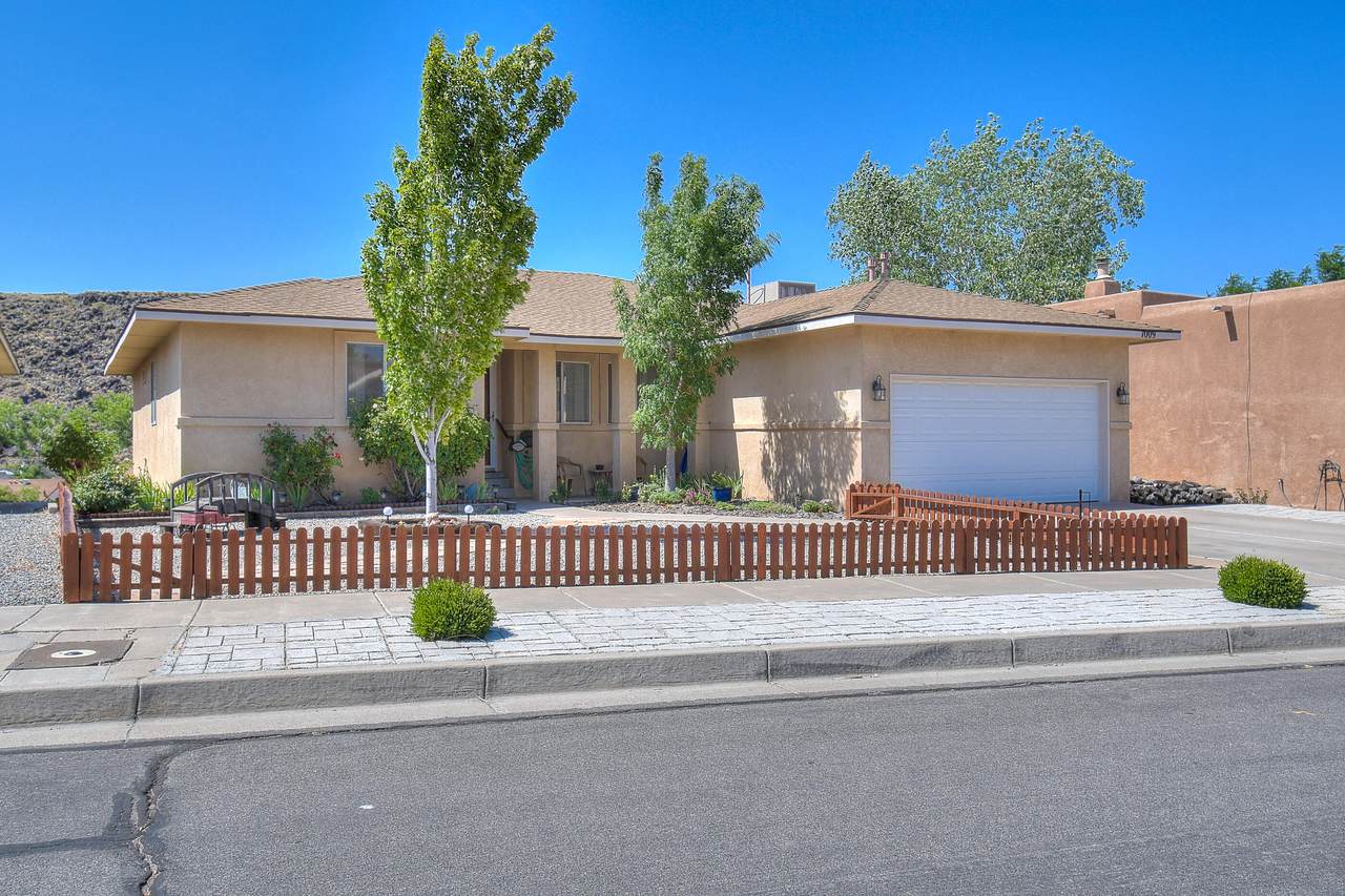 7009 Lamar Avenue - Photo 1