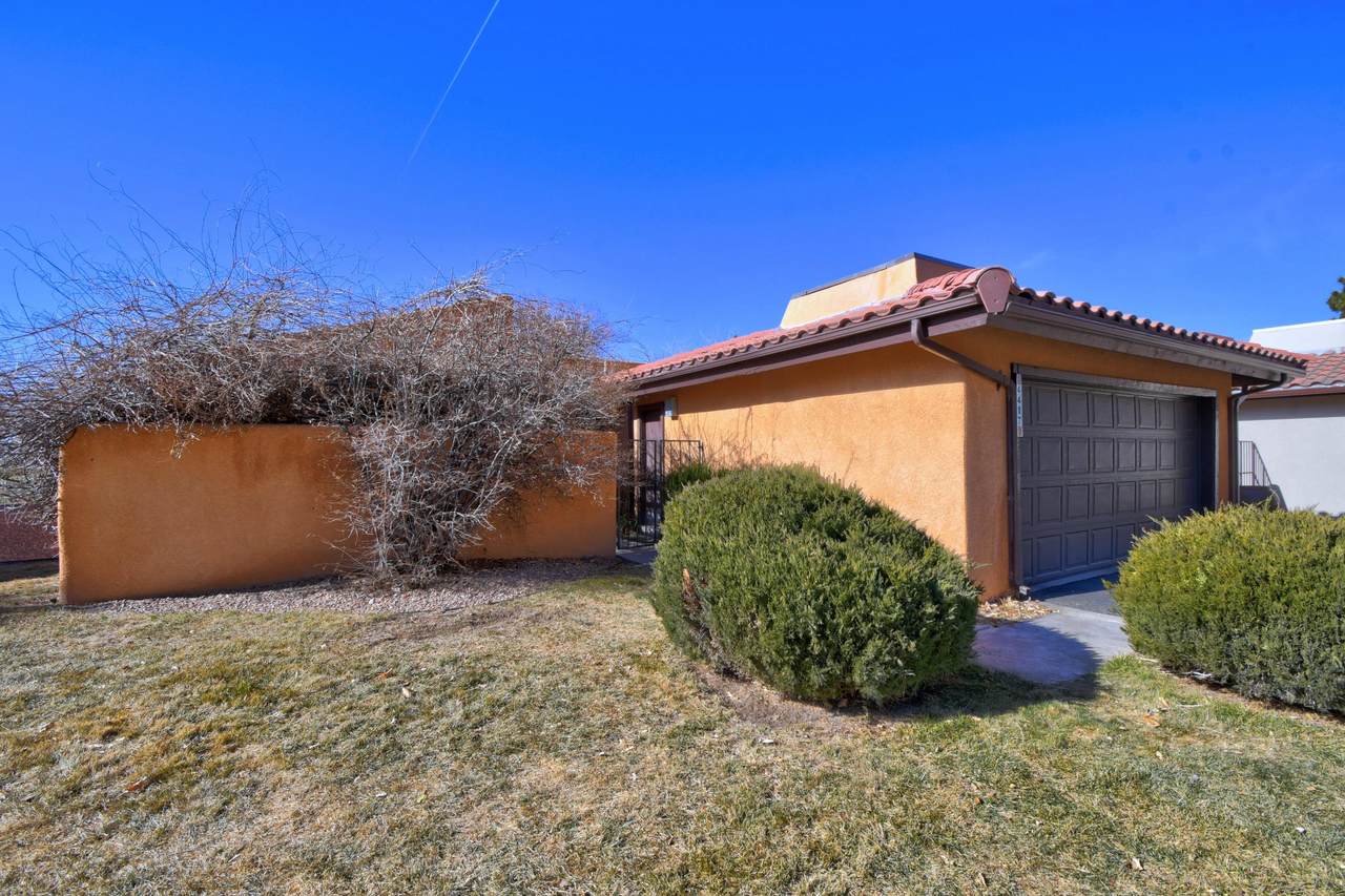 4417 Roxbury Avenue - Photo 1