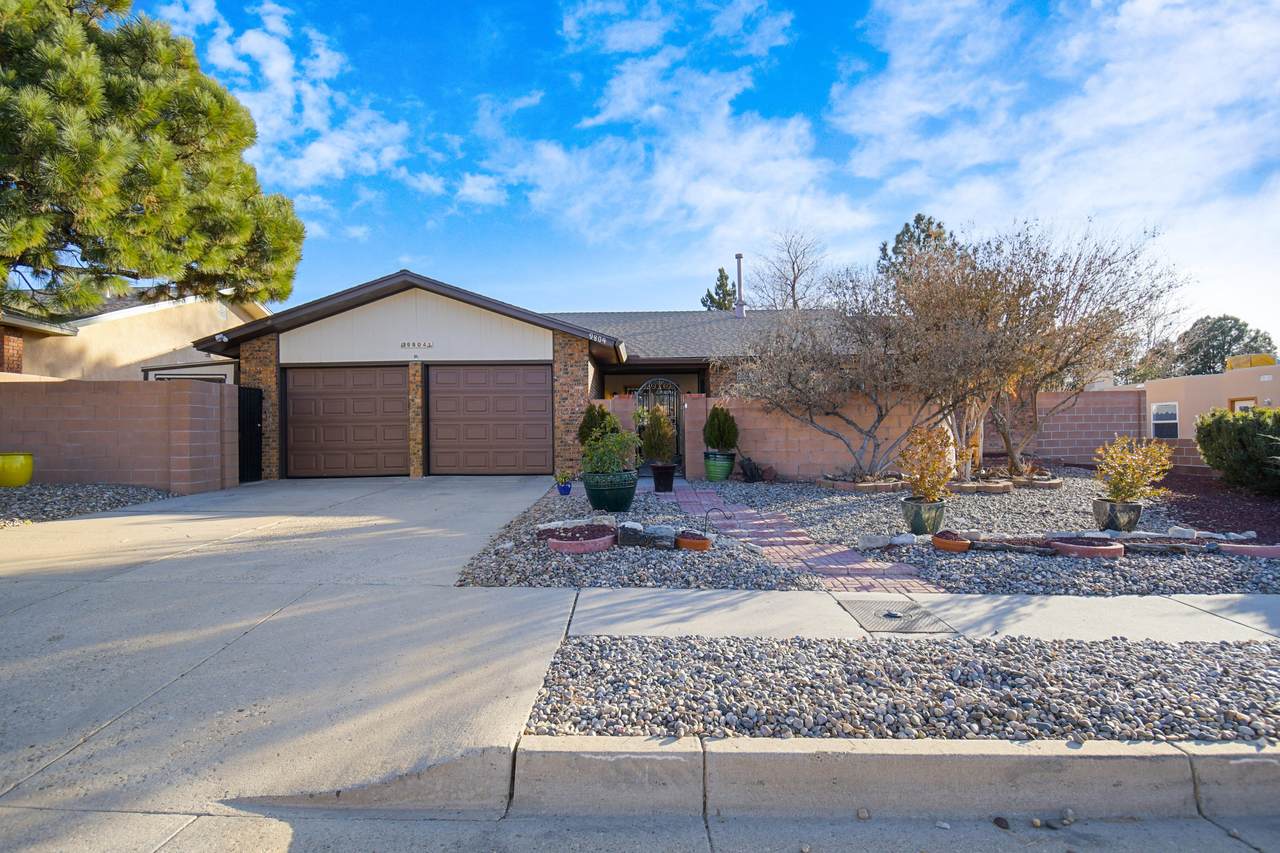 9804 Admiral Dewey Avenue - Photo 1