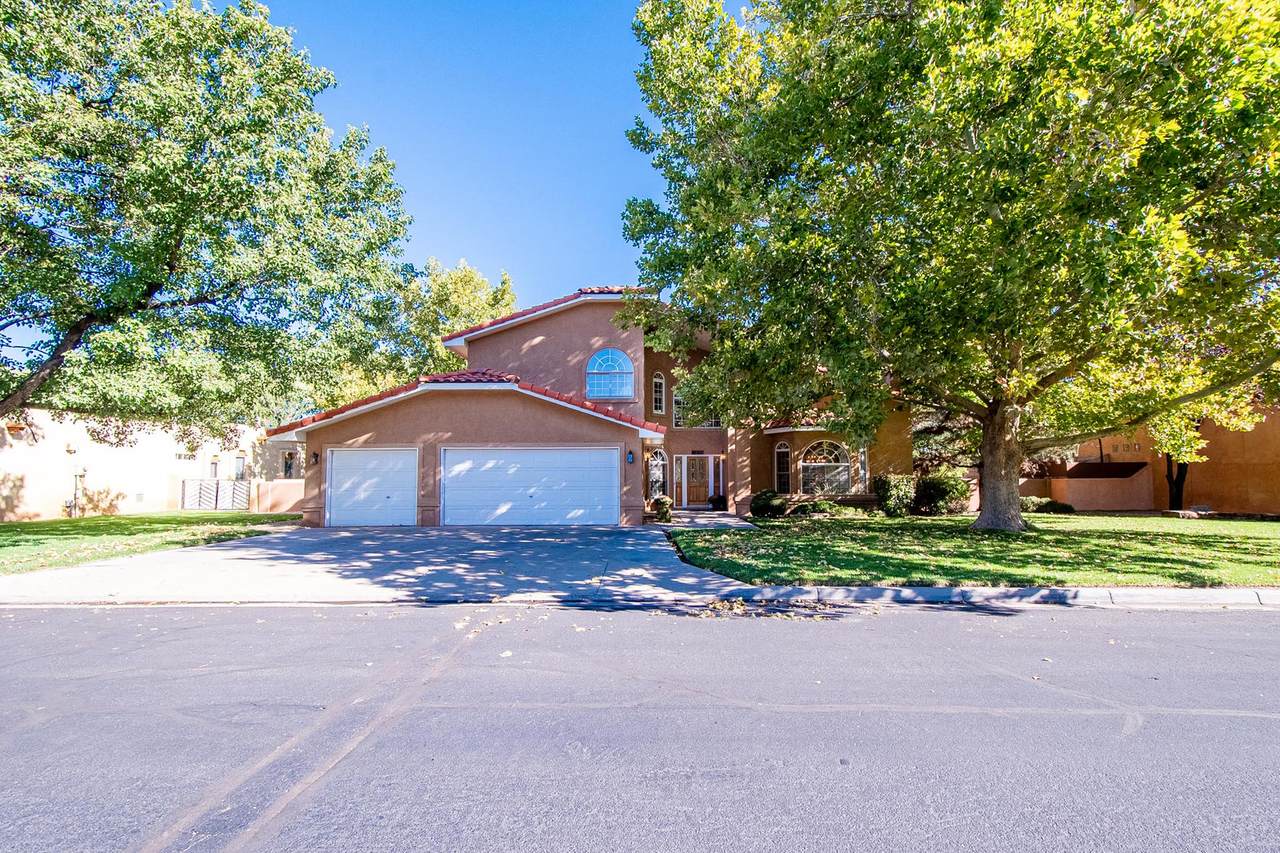 1639 Tierra Del Rio - Photo 1