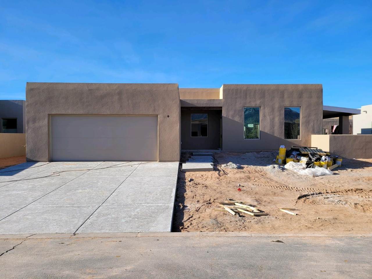 902 Paseo Los Coyotes - Photo 1