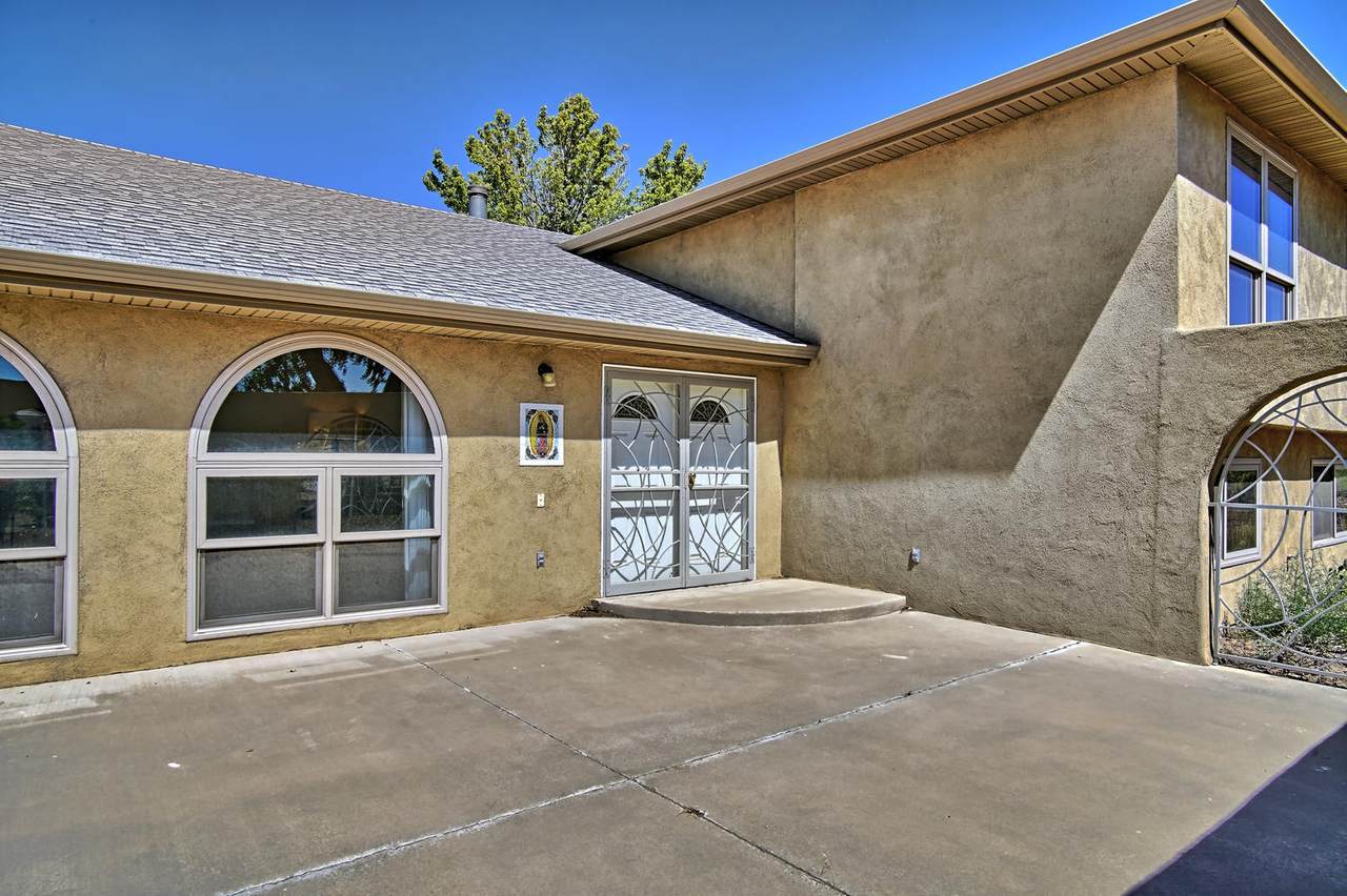 6805 Coors Boulevard - Photo 1