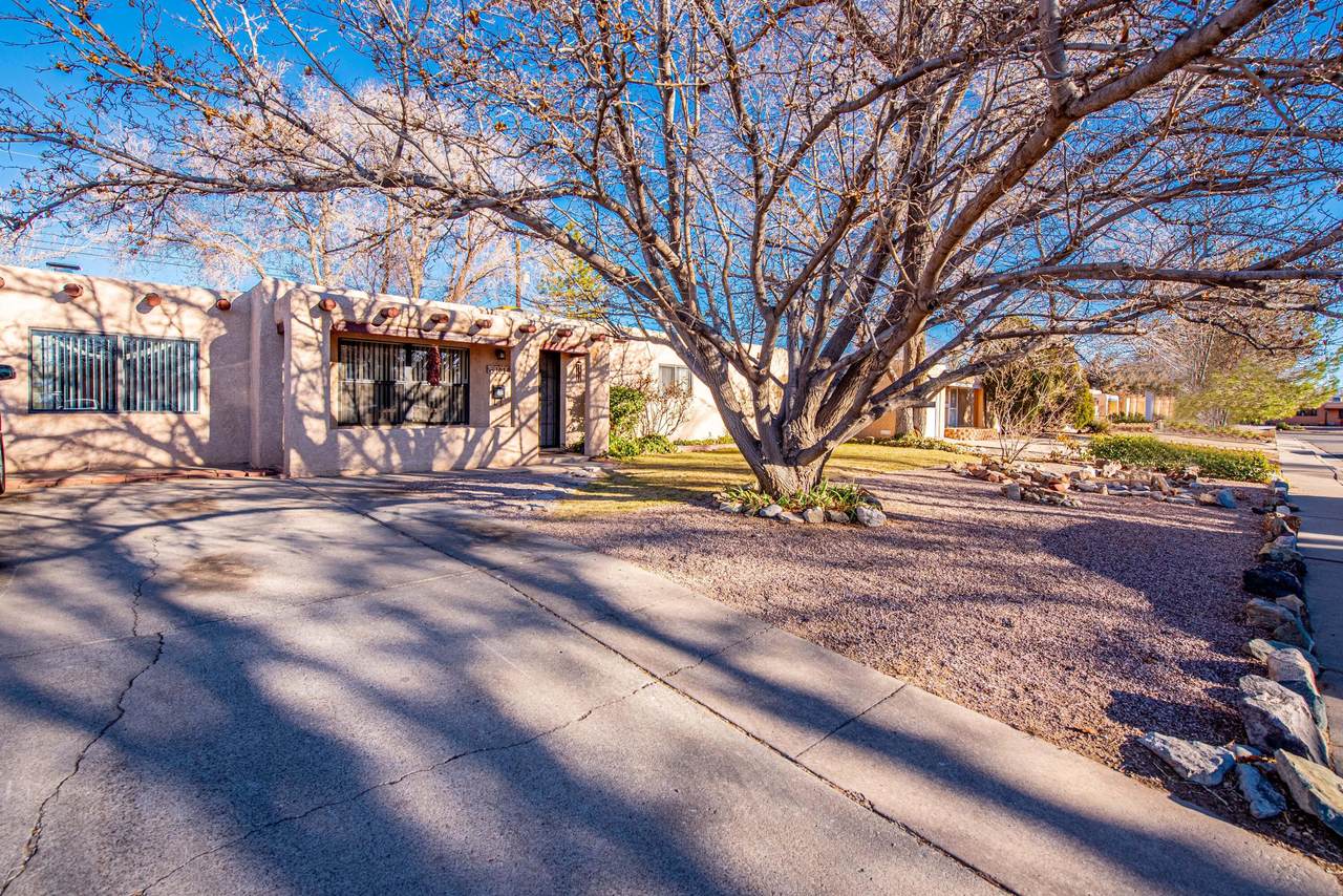 1614 Inez Drive - Photo 1