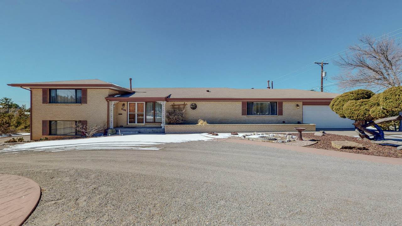 811 Four Hills Road - Photo 1