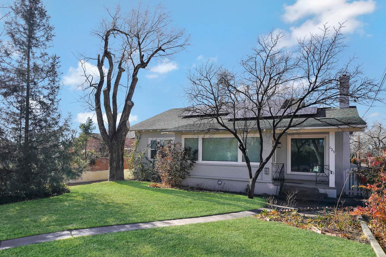 625 Spruce Street - Photo 1