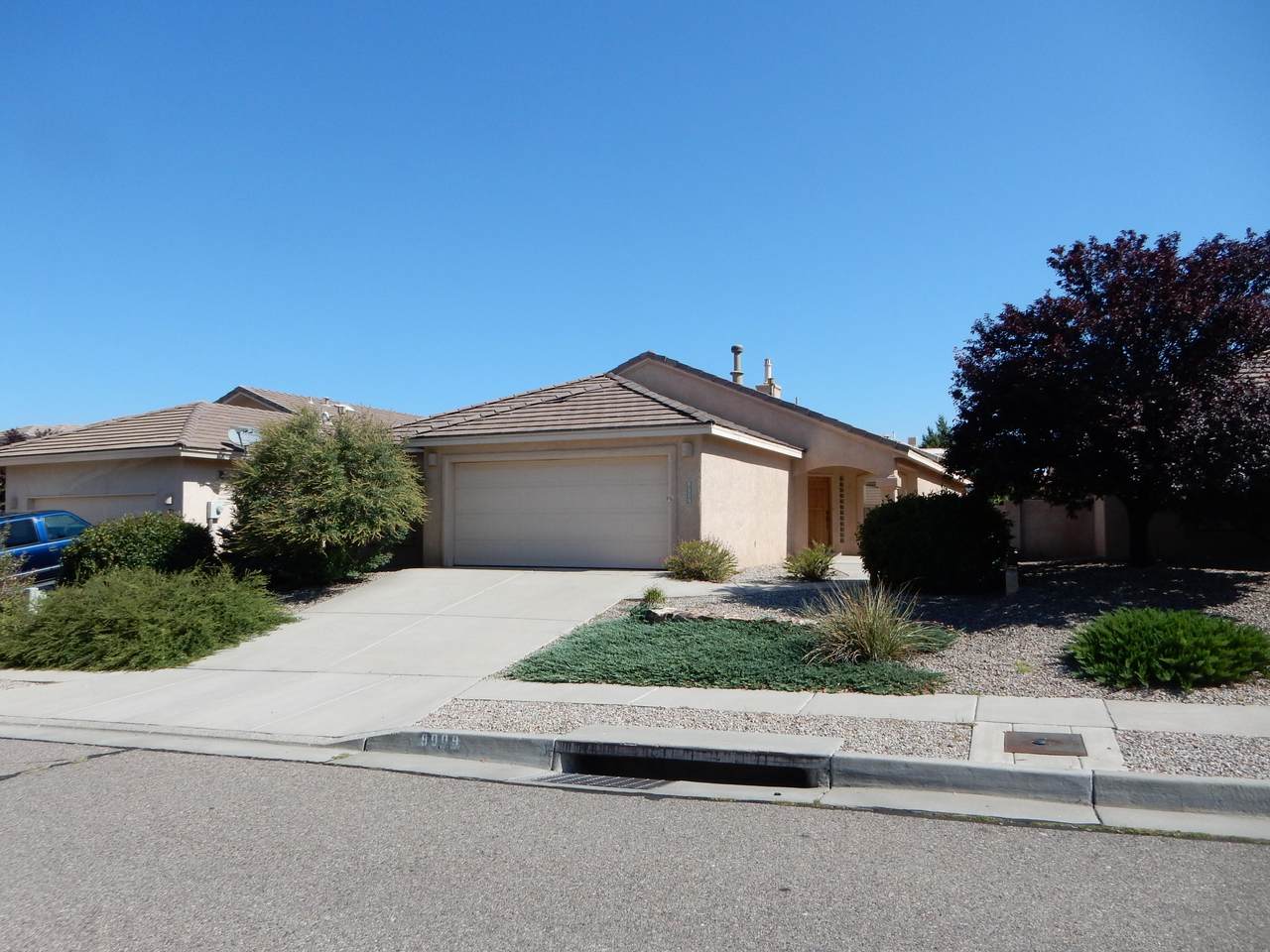 8009 La Caverna Avenue - Photo 1