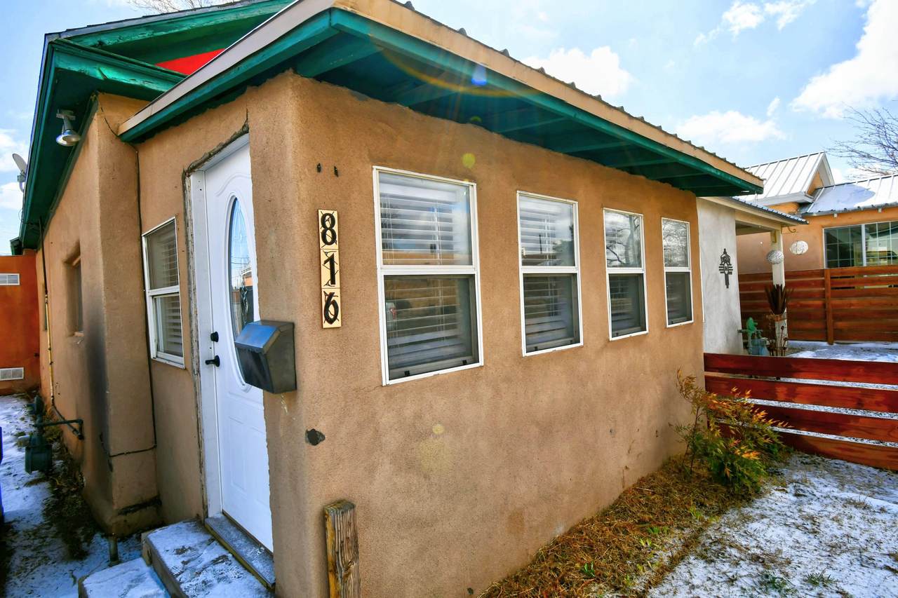 816 12TH Street - Photo 1