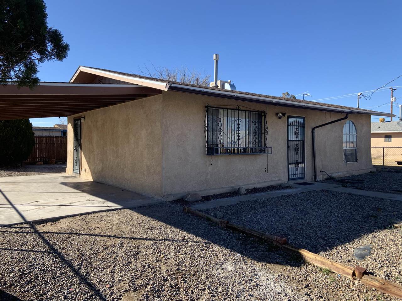 617 6TH Street - Photo 1