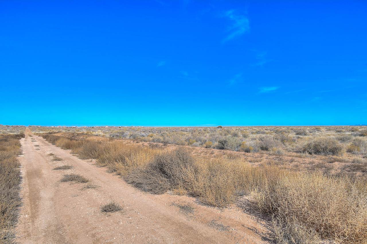 4th Avenue - Photo 1
