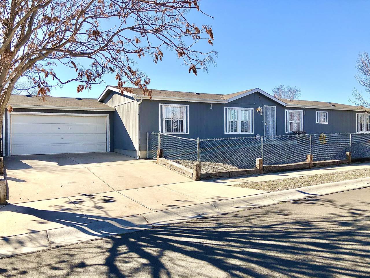 701 Vista Del Pueblo Street - Photo 1