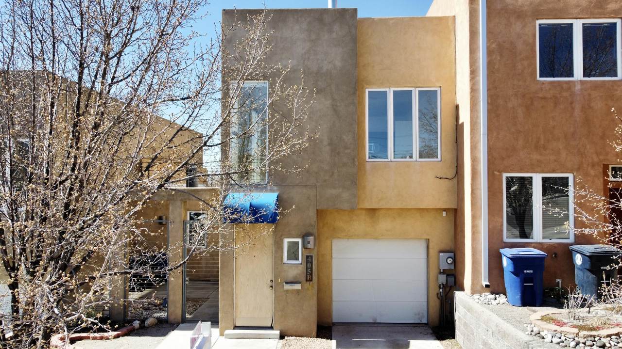 405 Ridge Circle - Photo 1