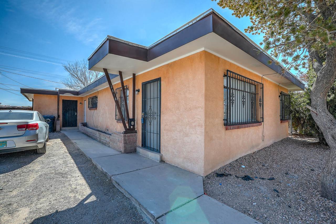 3518 Crest Avenue - Photo 1