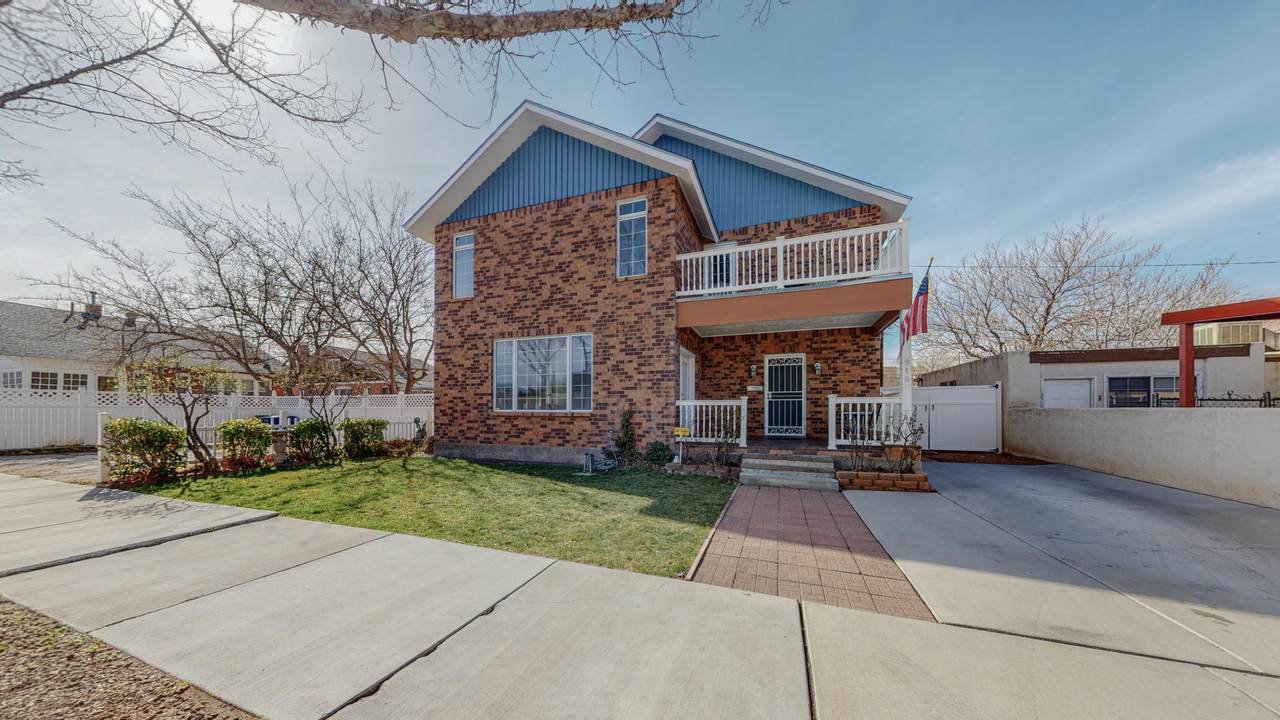 918 Kent Avenue - Photo 1