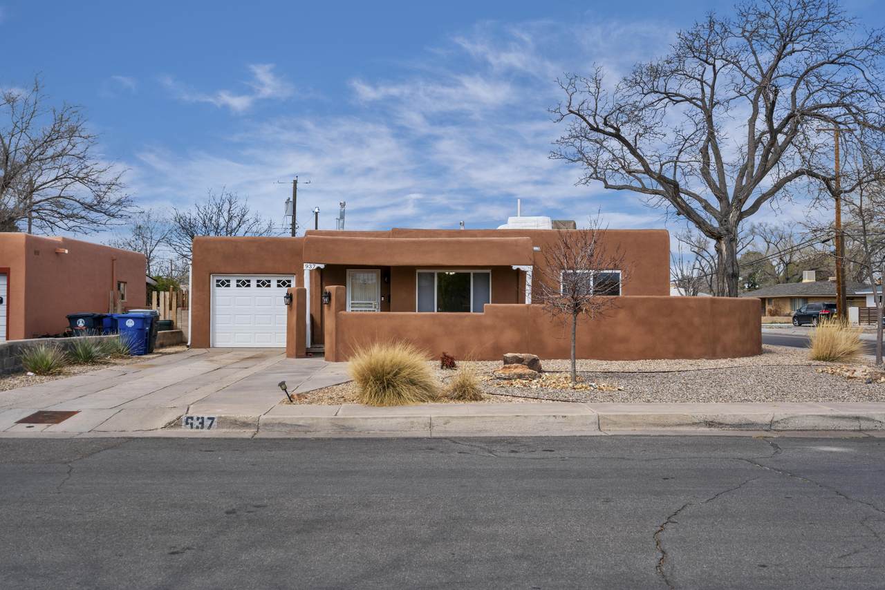937 Quincy Street - Photo 1