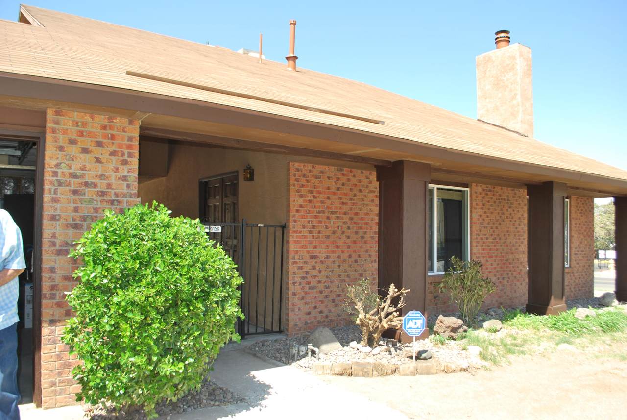 501 Parkside Place - Photo 1