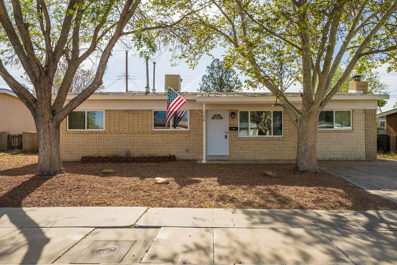726 Claudine Street - Photo 1