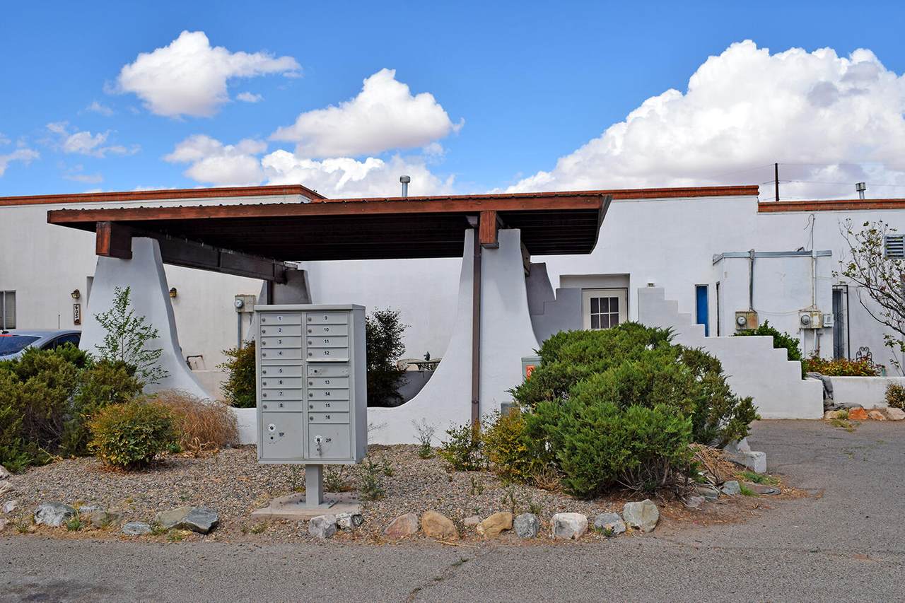 603 Western Drive - Photo 1