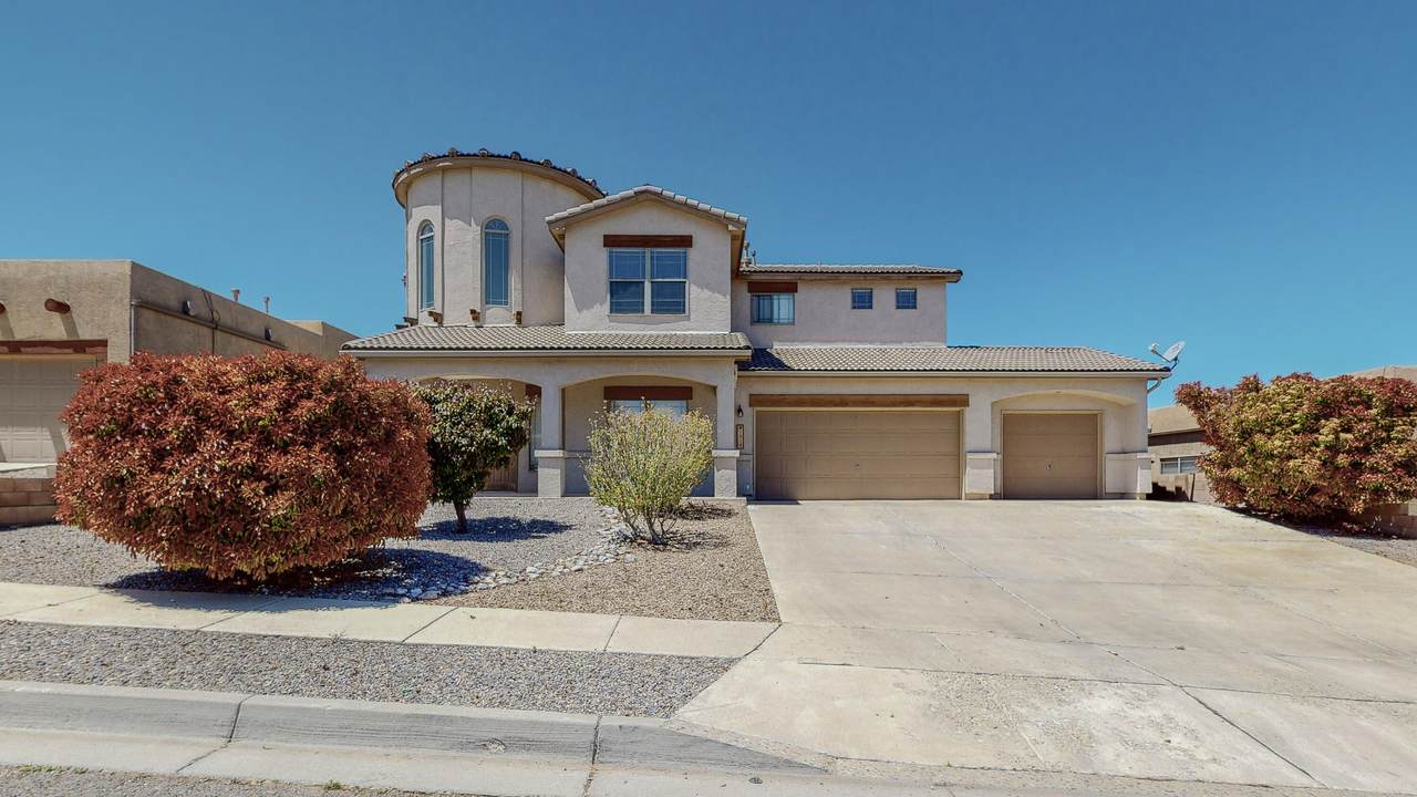 1519 White Pine Drive - Photo 1