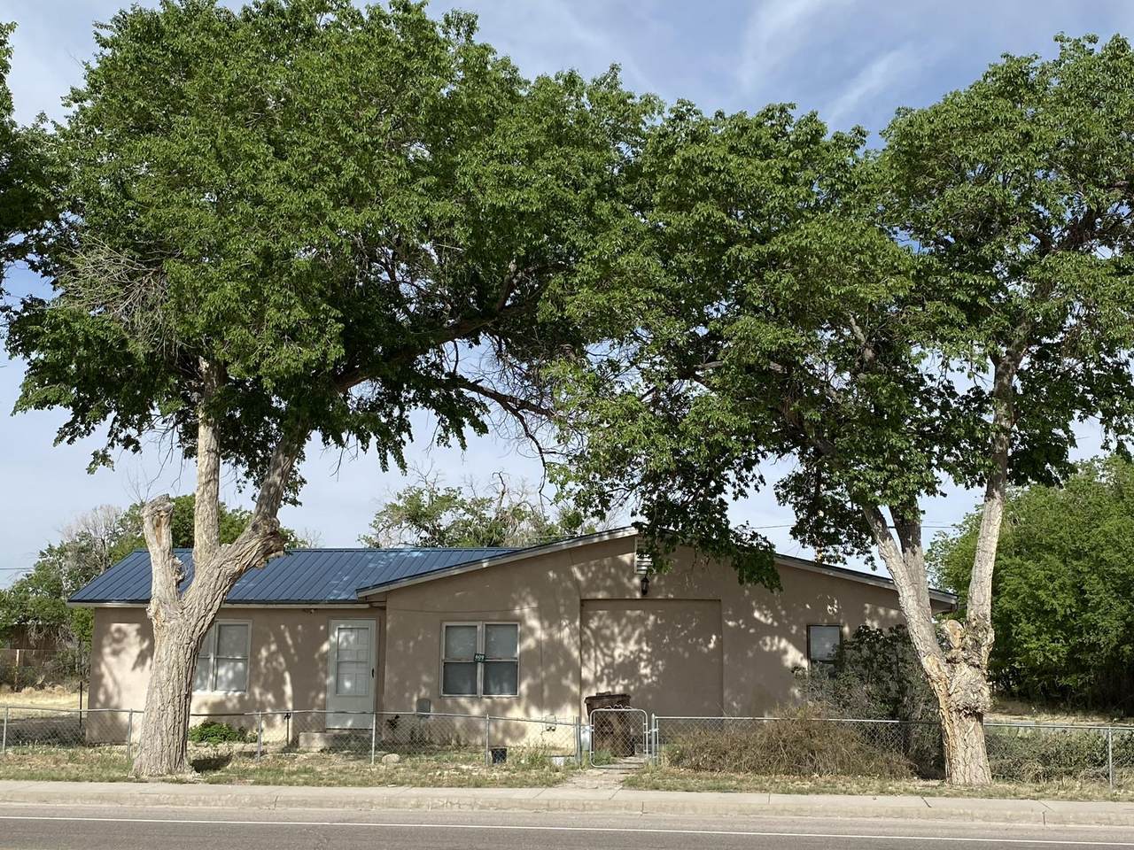 609 5TH Street - Photo 1
