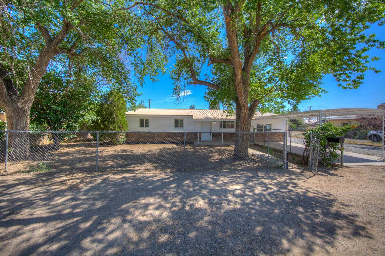 124 Pueblo Luna Drive - Photo 1