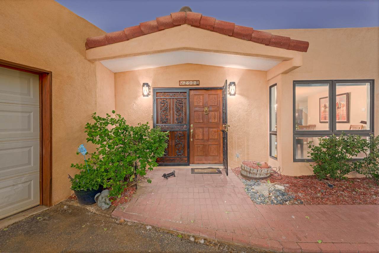 2908 Vista Grande Drive - Photo 1