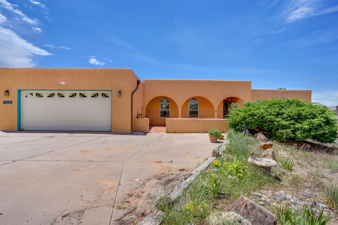 1201 Marigold Drive - Photo 1