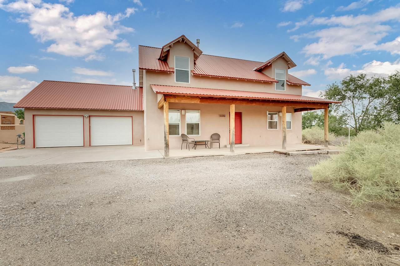11704 Richfield Avenue - Photo 1