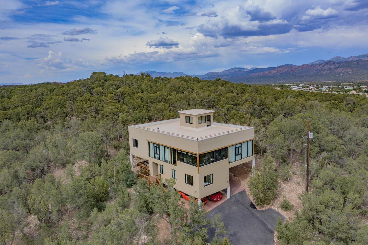 6 Skyline Drive - Photo 1