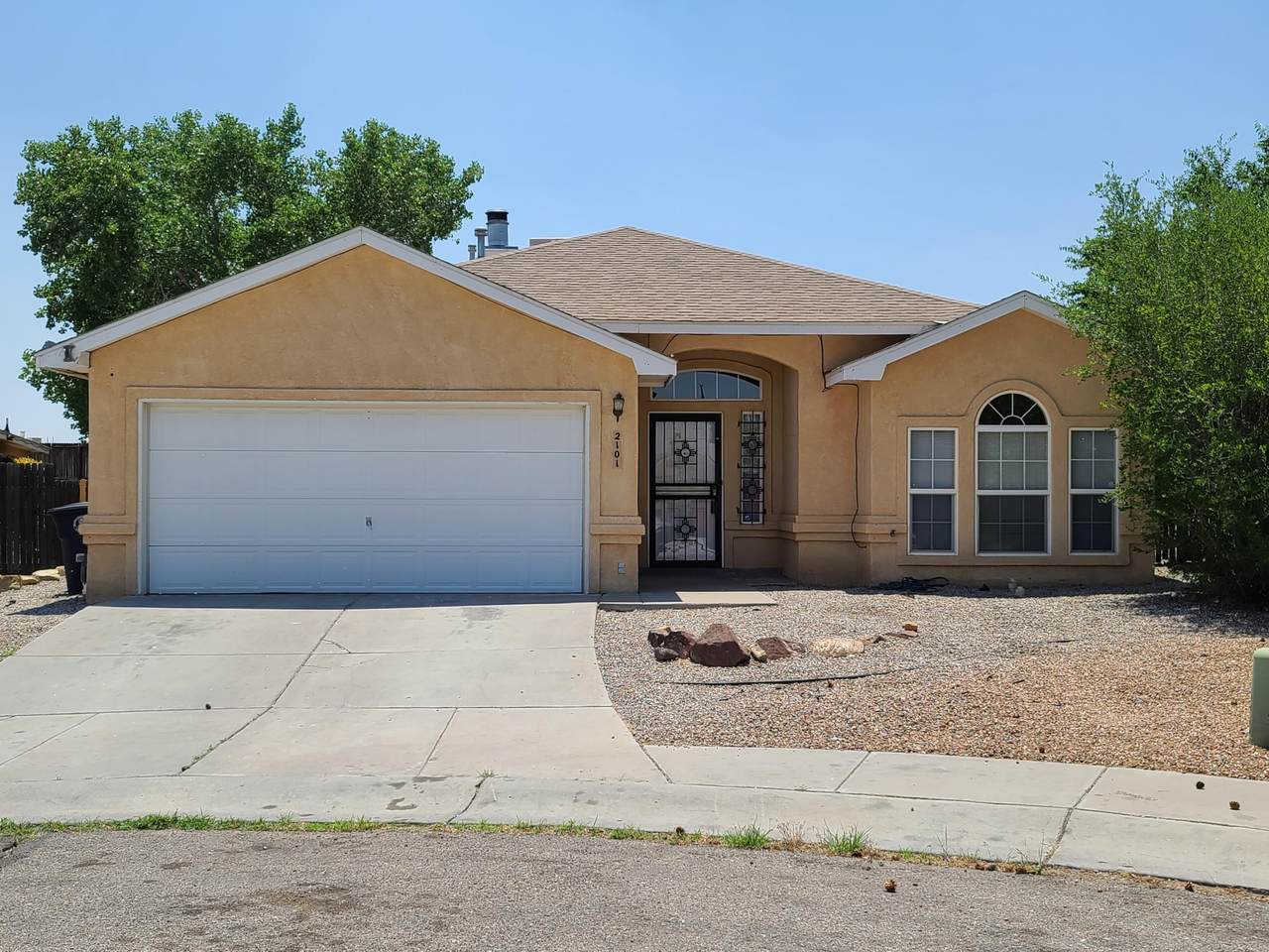 2101 Buckingham Court - Photo 1