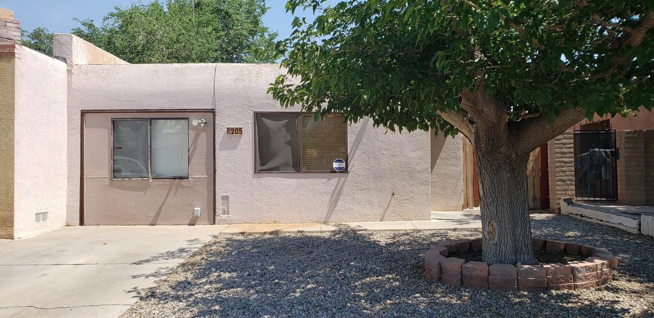 205 Shannon Place - Photo 1