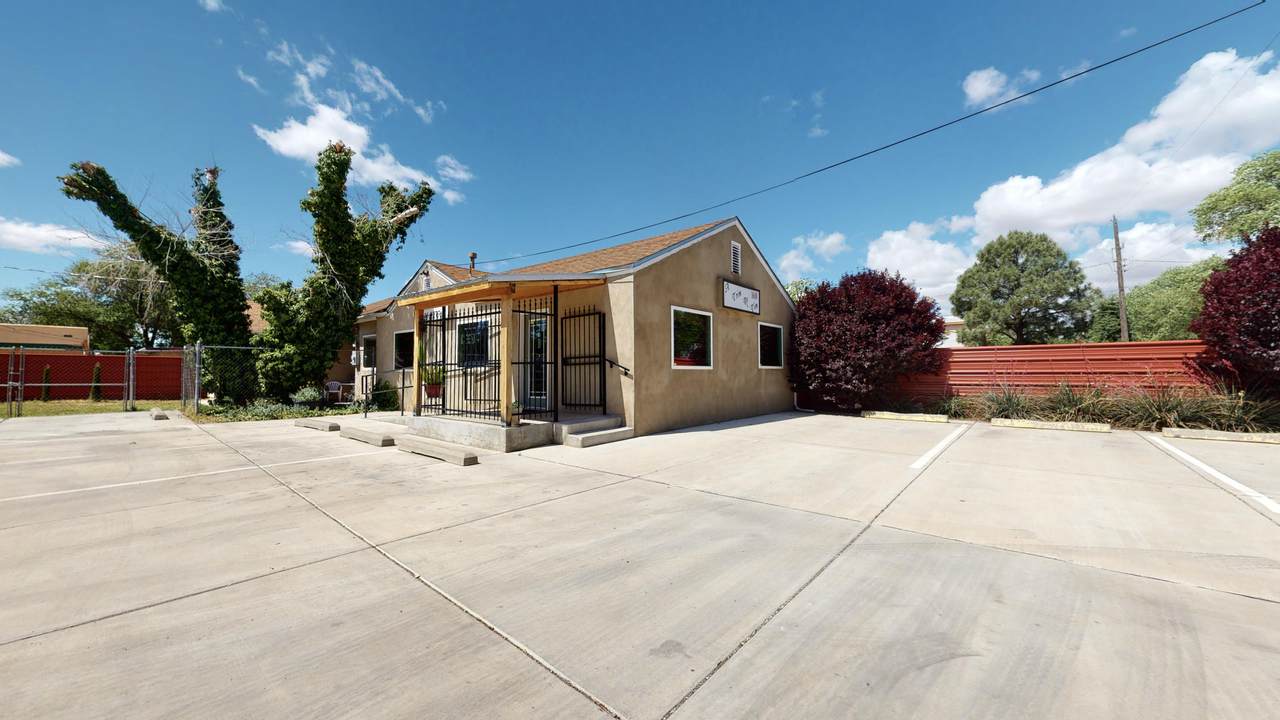 1610 Bonaguidi Road - Photo 1