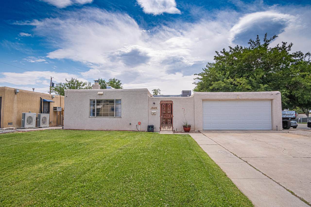 1929 Saint Street - Photo 1