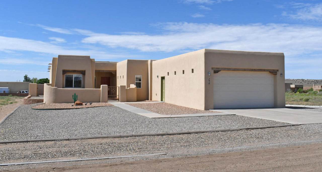 930 Nightglow Avenue - Photo 1