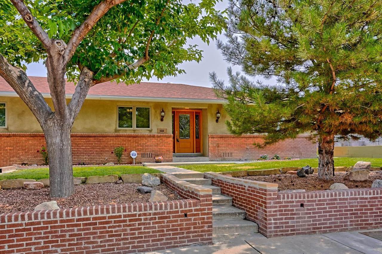 1518 Wellesley Drive - Photo 1