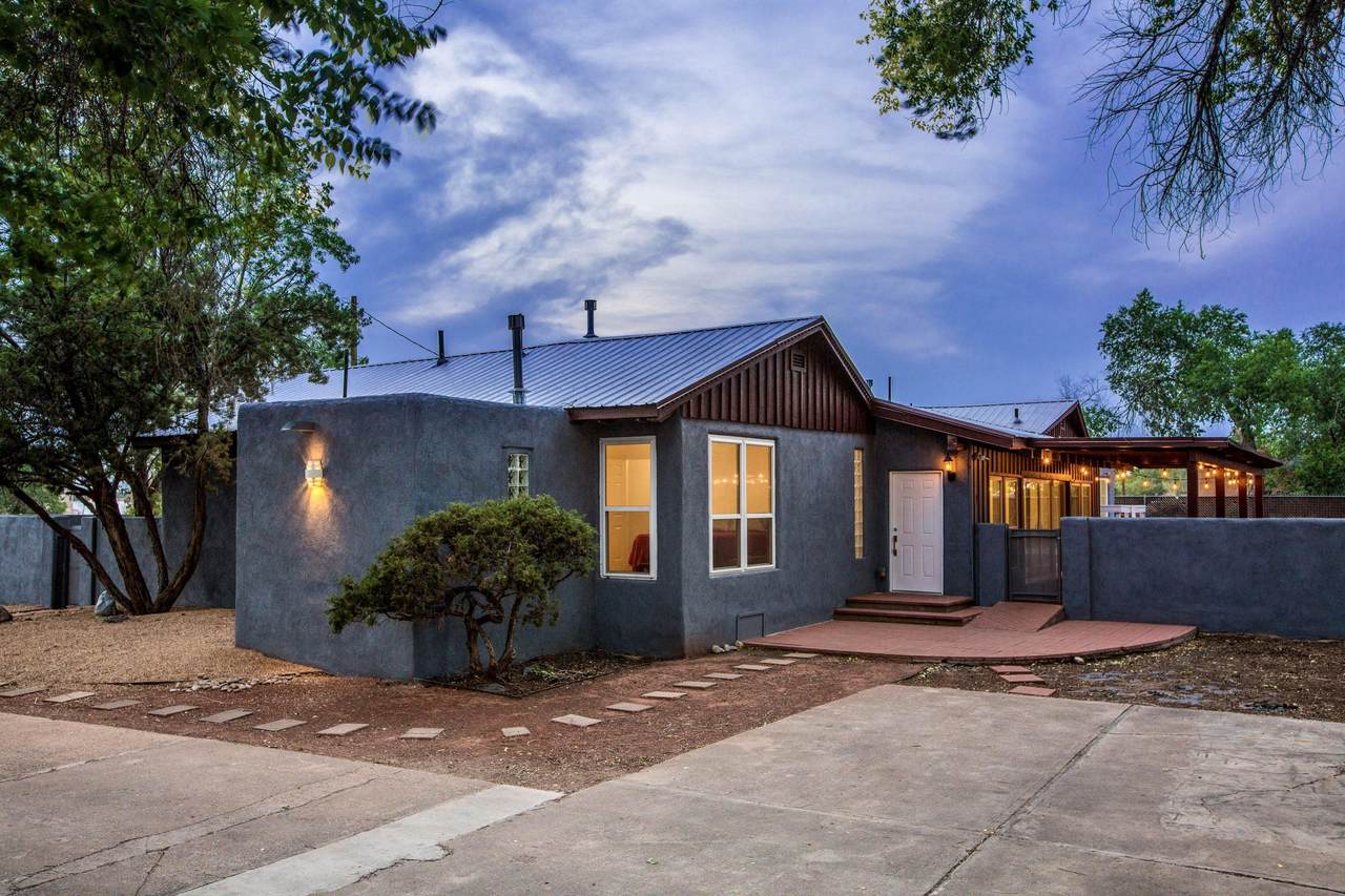 7432 Edith Boulevard - Photo 1