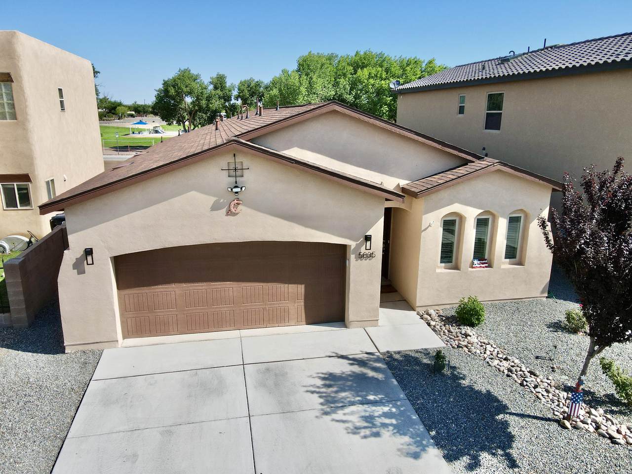 5835 Ermemin Avenue - Photo 1