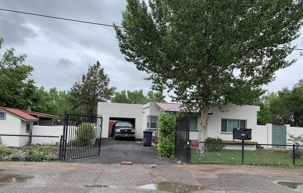 1002 Miramon Avenue - Photo 1