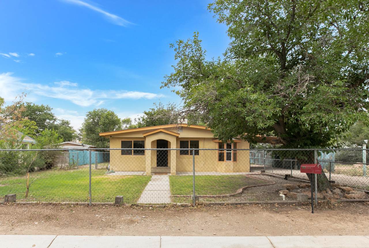 1513 Myrtle Drive - Photo 1