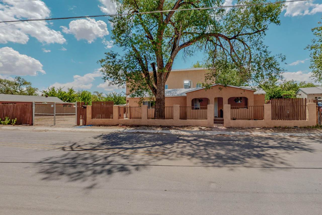 503 Riverside Drive - Photo 1