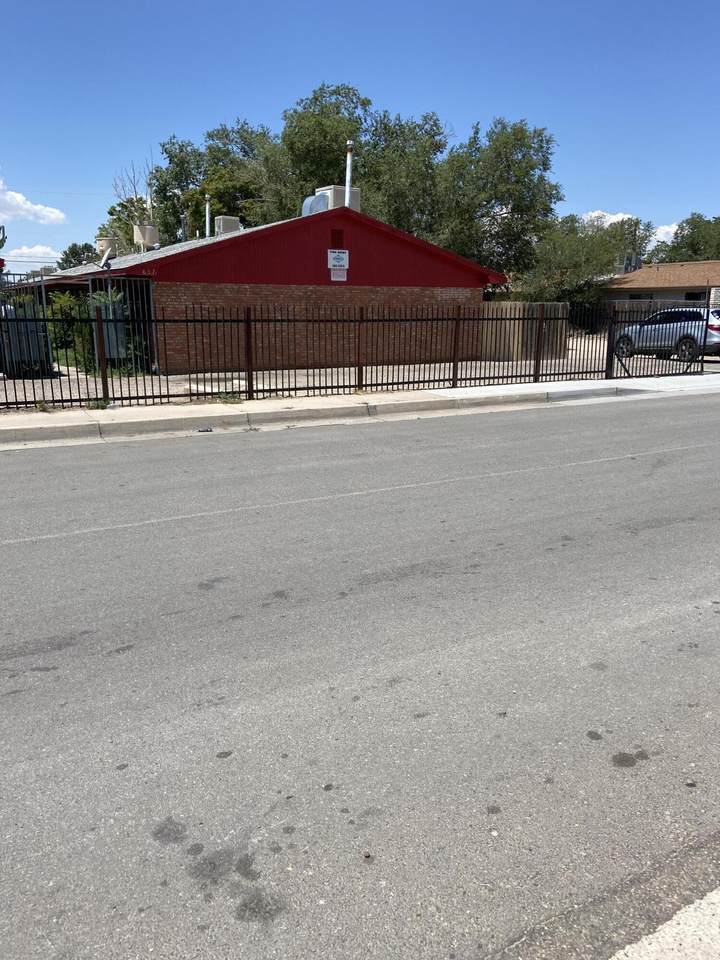 637 Charleston Street - Photo 1