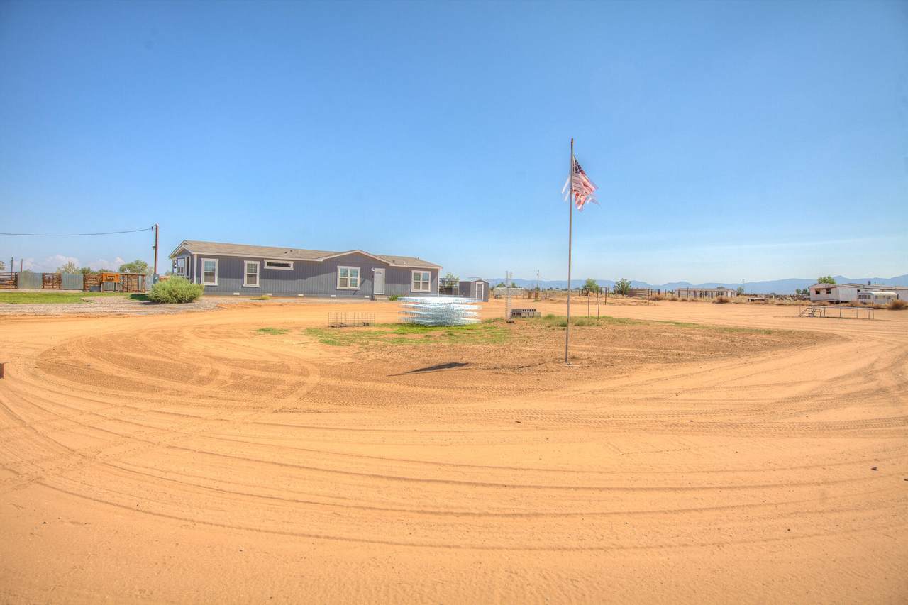 347 Meadowlake - Photo 1