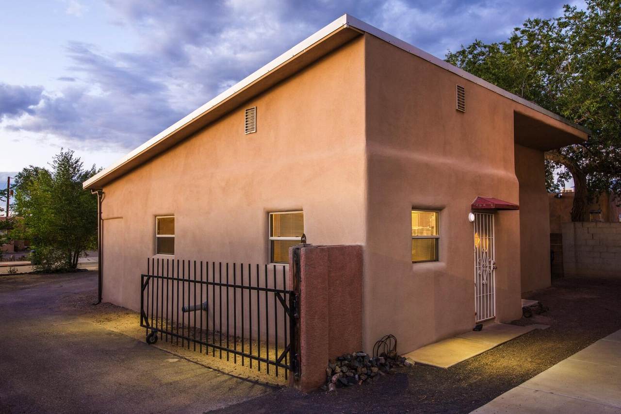 5304 Summer Avenue - Photo 1