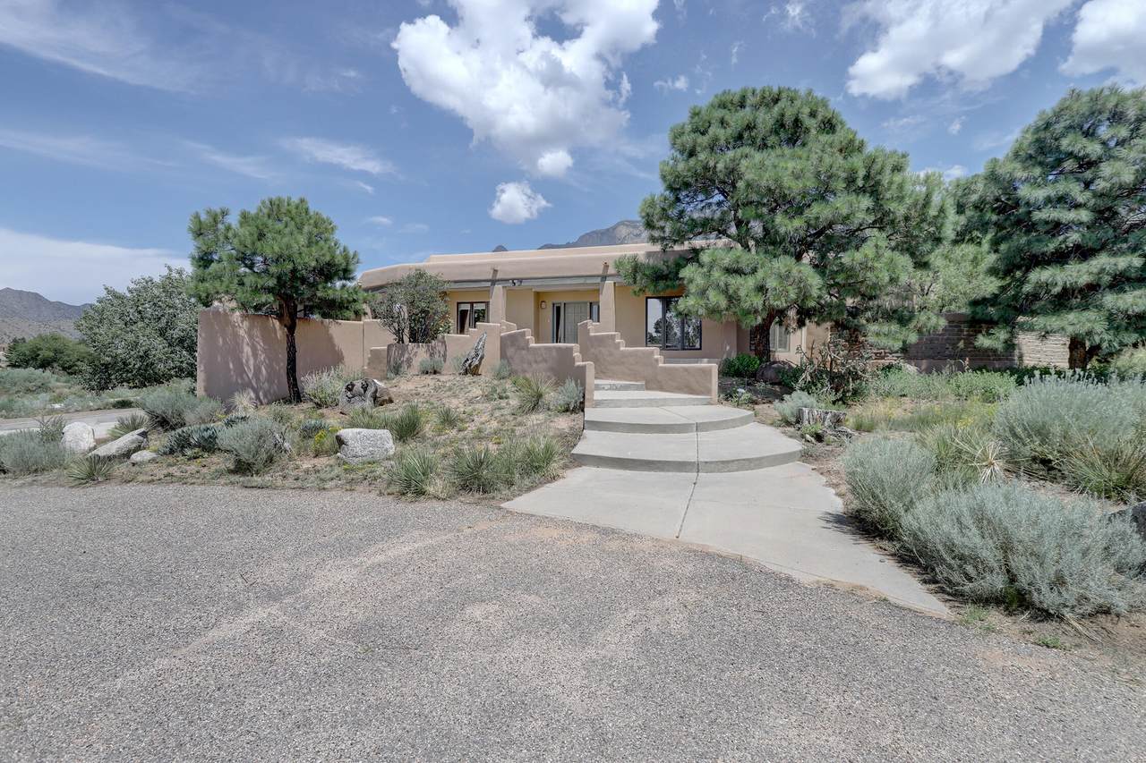 665 1/2 Roadrunner Lane - Photo 1