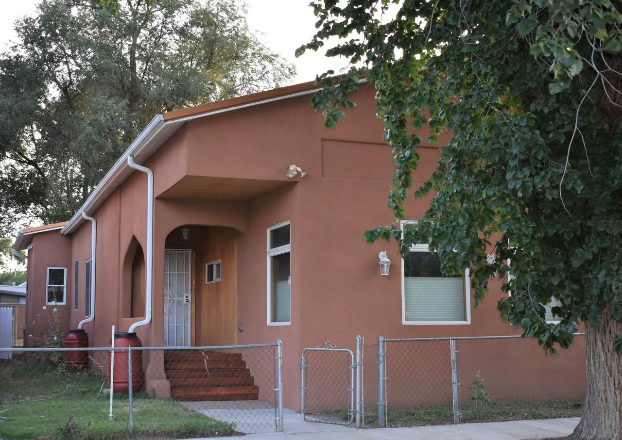 1009 4TH Street - Photo 1